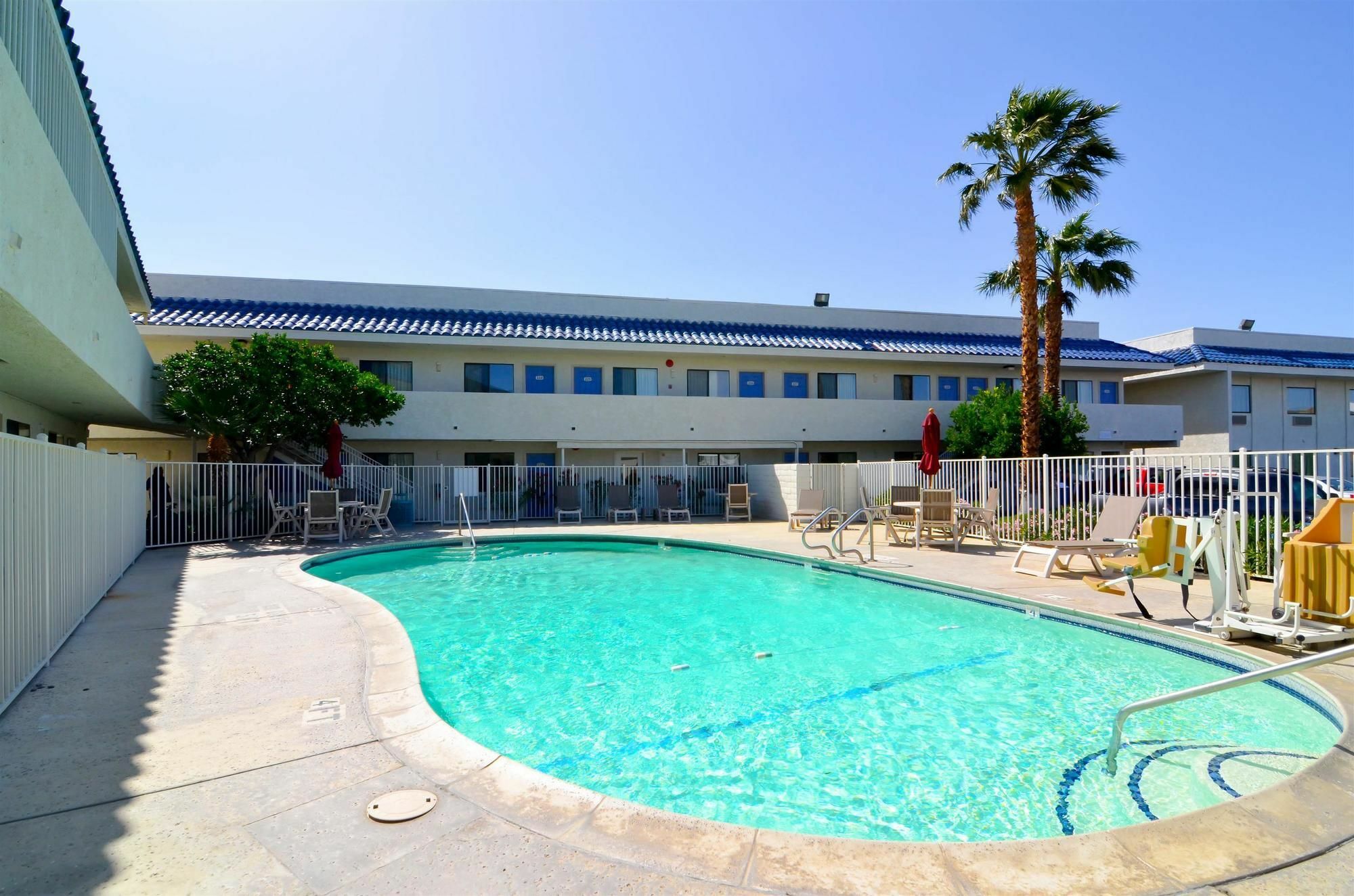 Motel 6-North Palm Springs, Ca - North Экстерьер фото