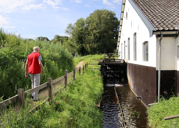 Papierfabriek de Middelste Molen Afstapmoment Papierfabriek De Middelste Molen - Loenen photo