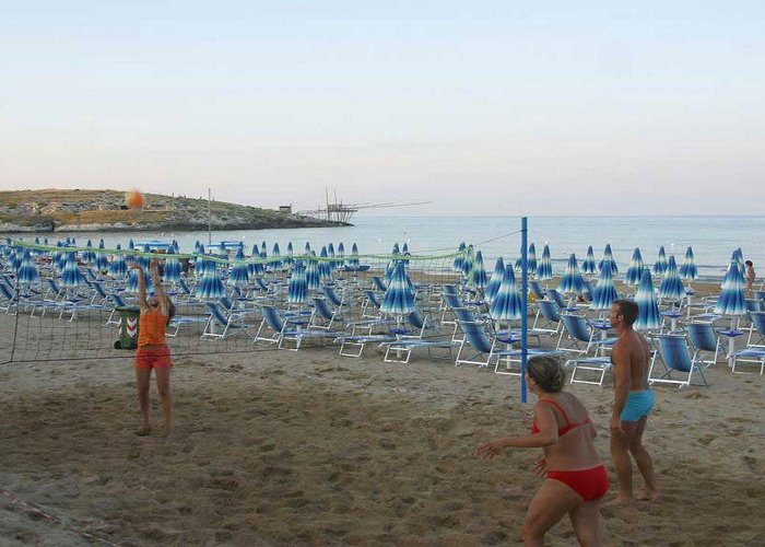 Spiaggia di Molinella Vieste Lido Molinella Beach - Vieste (FG) - prenotazione online | Spiagge.it photo