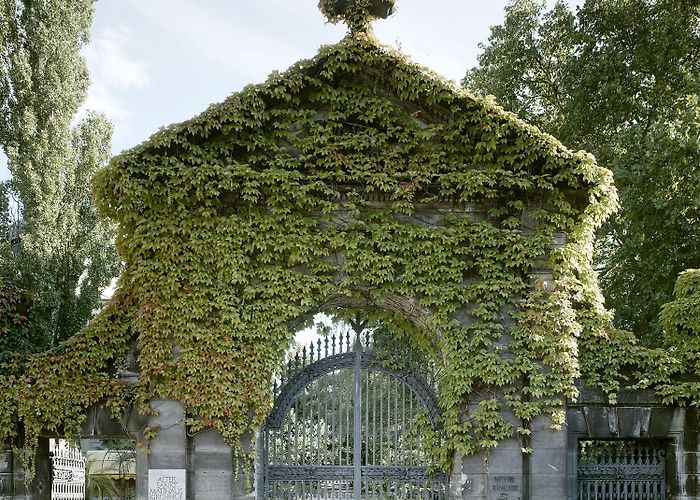 Alter St.-Matthäus-Kirchhof hiepler, brunier, · Alter St.-Matthäus-Kirchhof Berlin by ... photo