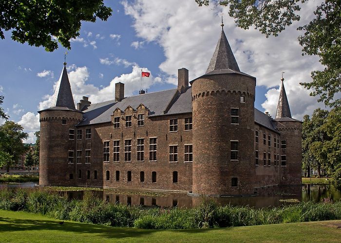 Kasteel Helmond File:21450 kasteel van helmond 2.jpg - Wikimedia Commons photo