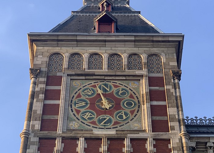 Amsterdam Centraal Station What is this clock in Amsterdam Centraal? : r/Amsterdam photo