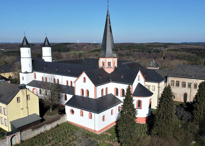 Klosterbasilika Steinfeld Lazarett und Erziehungsanstalt: Die wechselhafte Geschichte des ... photo