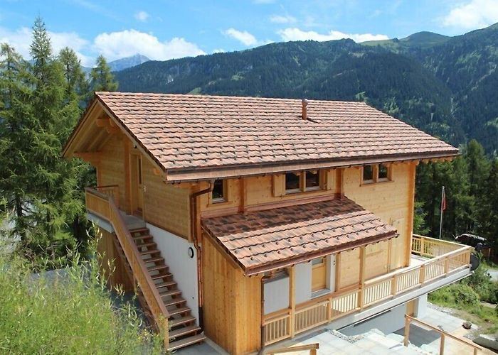 Aelpli Vacation Homes near Luftseilbahn Rhäzürns-Feldis, Rhazuns: House ... photo