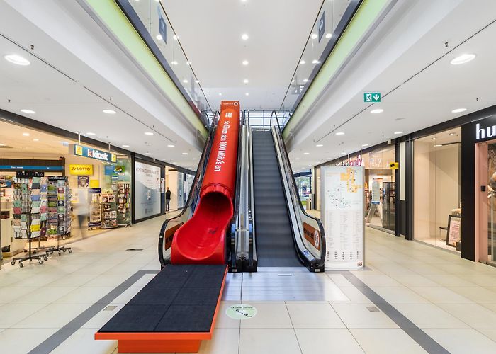 Leine Center Laatzen Vodafone fastens Leine-Center Laatzen visitors to Giga Speed photo