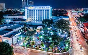 The Apo View Hotel Davao Exterior photo