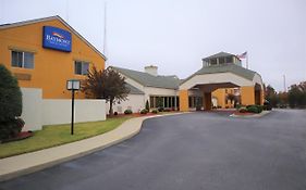 Отель Baymont By Wyndham Norcross Atlanta Exterior photo