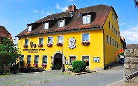 Отель Landgasthof Zum Goldenen Loewen Мосбах Exterior photo