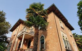 Villa Berghinz Венеция-Лидо Exterior photo