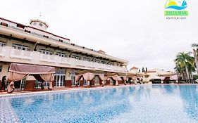 Vista Mar Beach Resort And Country Club Мактан Exterior photo