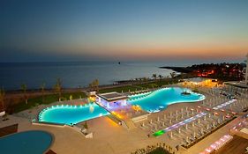 King Evelthon Beach Hotel & Resort Пафос Exterior photo