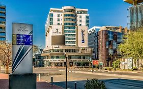 Radisson Blu Gautrain Hotel, Sandton Йоханнесбург Exterior photo