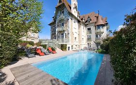 Villa Augeval Hotel De Charme & Spa Довиль Exterior photo