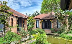 Tam Tinh Vien Homestay Хюэ Exterior photo