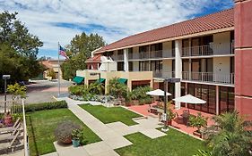 Отель La Quinta By Wyndham Thousand Oaks-Newbury Park Exterior photo