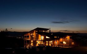 Myra Canyon Lodge Келоуна Exterior photo