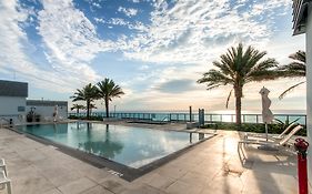 Churchill Suites Monte Carlo Майами-Бич Exterior photo