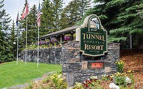 Tunnel Mountain Resort Банф Exterior photo