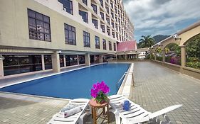 Hotel Grand Continental Langkawi Куах Exterior photo