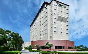 Отель Radisson Gurugram Udyog Vihar Гургаон Exterior photo