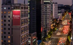 Отель Ramada By Wyndham Seoul Dongdaemun Exterior photo