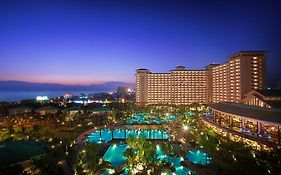 Howard Johnson Resort Sanya Bay Exterior photo