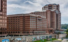 Embassy Suites Cincinnati - Rivercenter Ковингтон Exterior photo