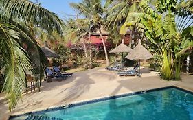 Bed and Breakfast Le Souimanga Bleu Saly Exterior photo