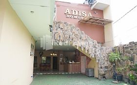 Adisa Homestay Near Saiful Anwar Маланг Exterior photo