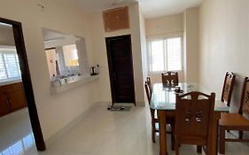 4 Beds Condo Holiday Home At Bashundhara Дакка Exterior photo