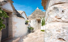 Trulli Holiday Albergo Diffuso Альберобелло Exterior photo