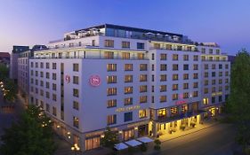 Отель Sheraton Carlton Nuernberg Exterior photo