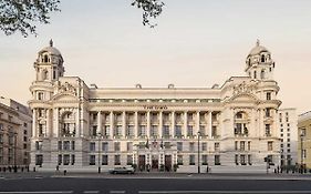 Отель Raffles London At The Owo Exterior photo