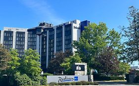 Radisson Blu Vancouver Airport Hotel & Marina Ричмонд Exterior photo