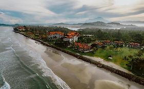 Borneo Beach Villas Кота-Кинабалу Exterior photo