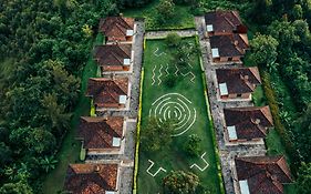 Nyungwe Top View Hill Hotel Гисеньи Exterior photo