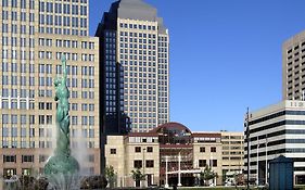 Отель Cleveland Marriott Downtown At Key Tower Exterior photo