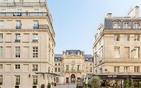 Grand Hotel Du Palais Royal Париж Exterior photo