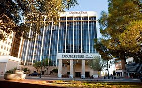 Отель Doubletree By Hilton Midland Plaza Exterior photo