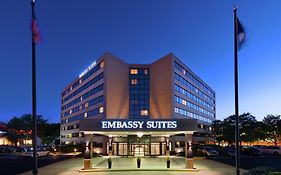 Embassy Suites Тайсонс Exterior photo