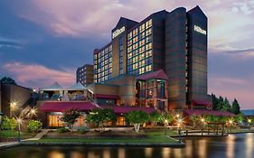 Отель Hilton Charlotte University Place Exterior photo