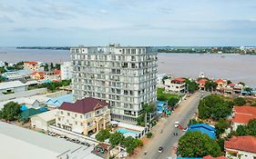 Mekongview 3 Condotel Пномпень Exterior photo