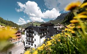 Stella Hotel - My Dolomites Experience Сельва-ди-Валь-Гардена Exterior photo