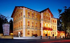 Hotel & Restaurant Waldschloss Пассау Exterior photo