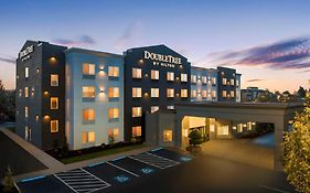 Отель Doubletree By Hilton North Сейлем Exterior photo