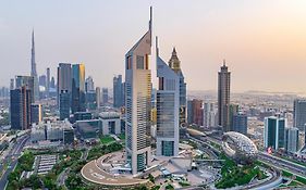 Отель Jumeirah Emirates Towers Дубай Exterior photo