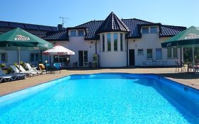 Отель Brydar With Sauna, Swimming Pool And Jacuzzi Мельно Exterior photo