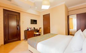 Kmm Hotel Тбилиси Room photo