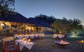 Rhulani Safari Lodge Заповедник Мадикве Exterior photo