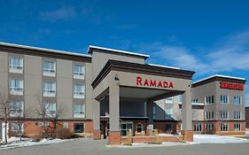 Отель Ramada By Wyndham Кокрейн Exterior photo